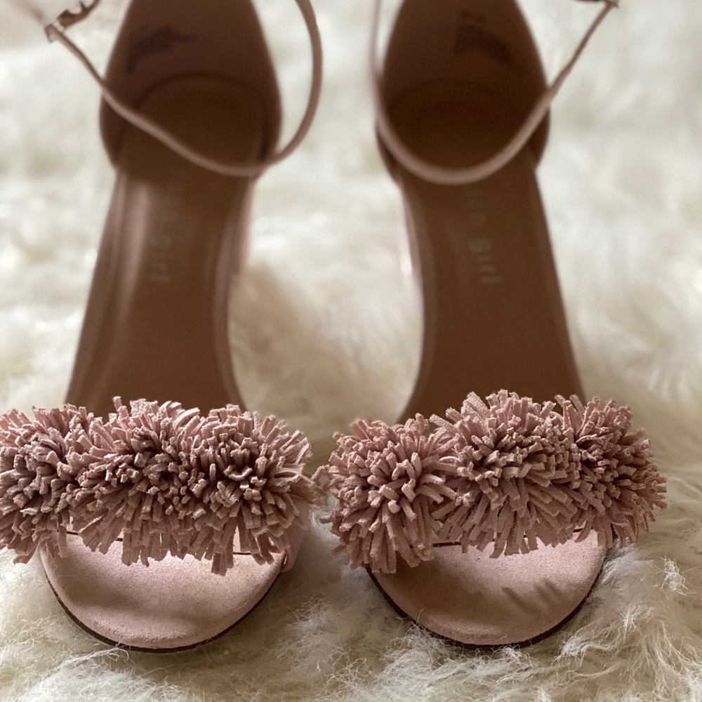 Shoes - Picture 2 of 3